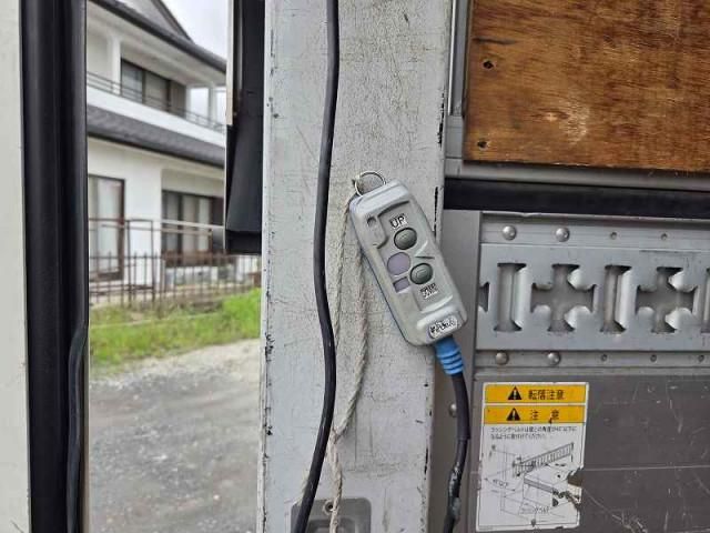 MITSUBISHI CANTER 2016