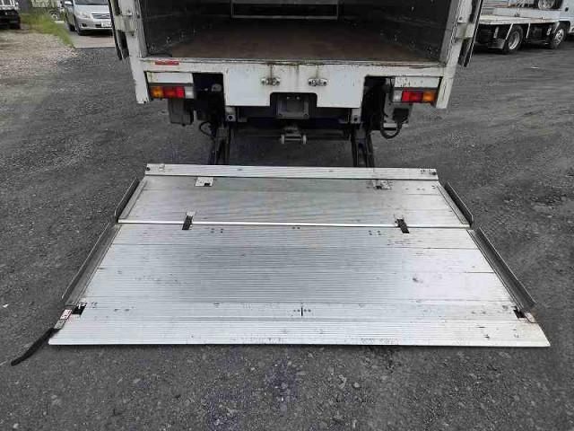 MITSUBISHI CANTER 2016