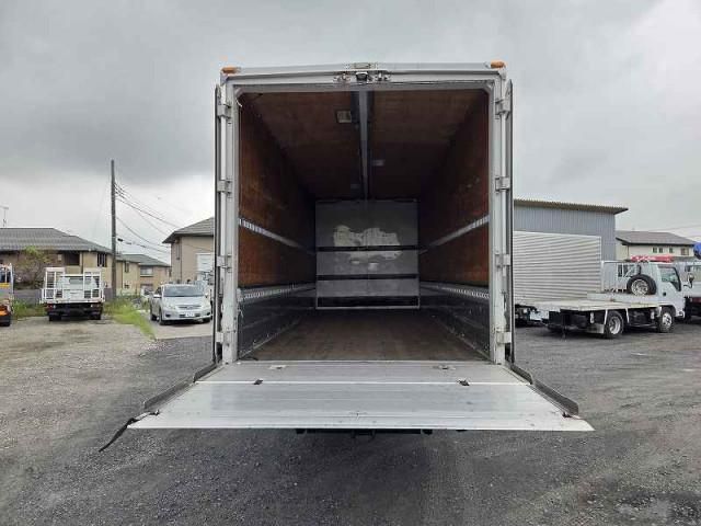 MITSUBISHI CANTER 2016