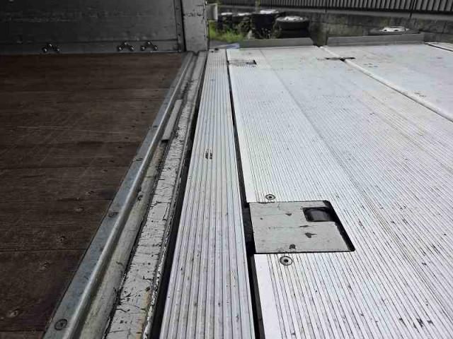 MITSUBISHI CANTER 2016