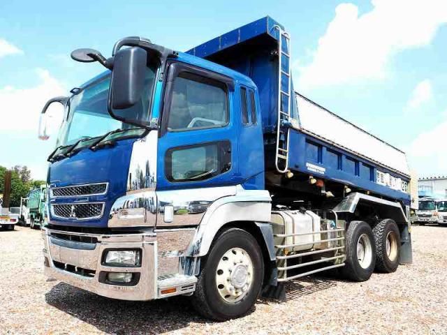 MITSUBISHI FUSOU SUPER GREAT 2011