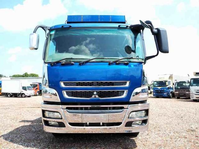 MITSUBISHI FUSOU SUPER GREAT 2011