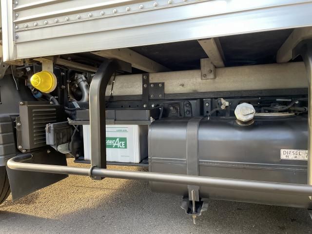 MITSUBISHI CANTER 2016