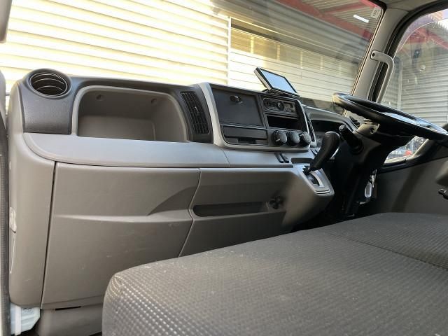 MITSUBISHI CANTER 2016