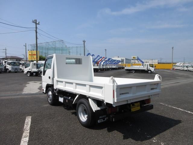 ISUZU ELF 2025