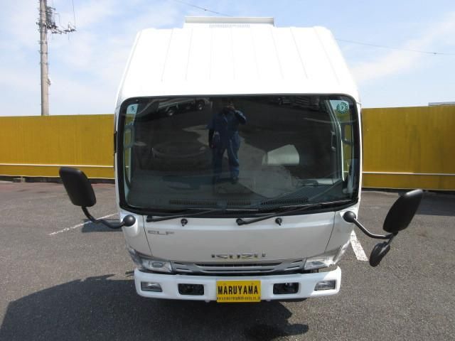 ISUZU ELF 2025