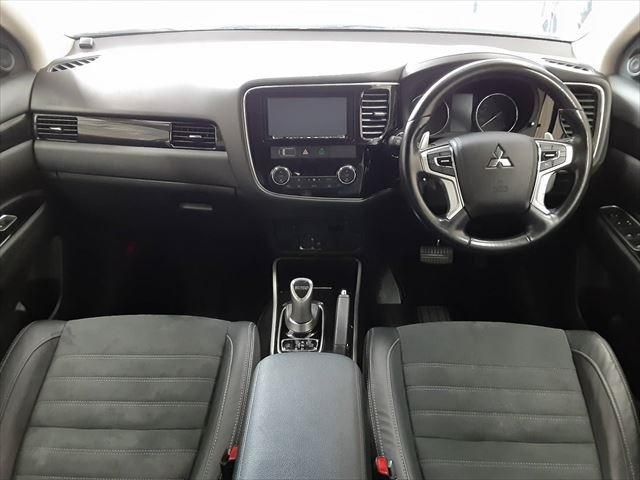 MITSUBISHI OUTLANDER PHEV 2015