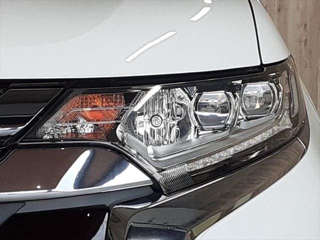 MITSUBISHI OUTLANDER PHEV 2015