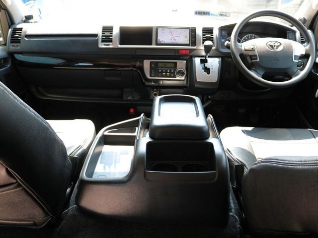 TOYOTA HIACE wagon 2019