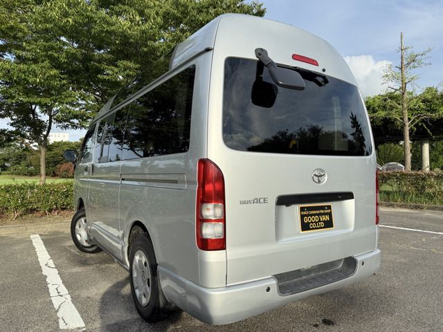 TOYOTA HIACE van 4WD 2007