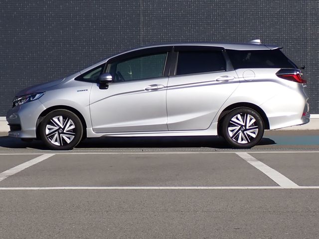 HONDA SHUTTLE HYBRID 2022