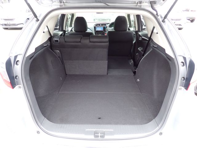 HONDA SHUTTLE HYBRID 2022