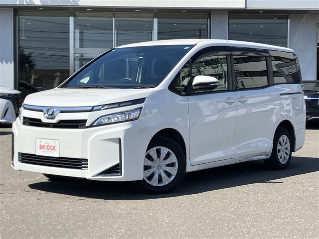 TOYOTA VOXY 4WD 2018