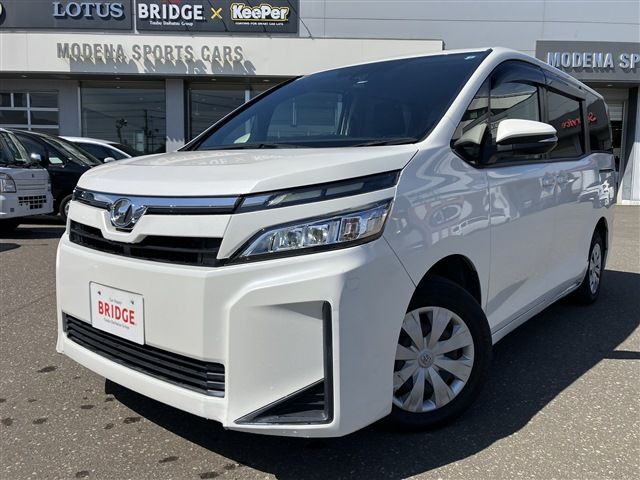 TOYOTA VOXY 4WD 2018