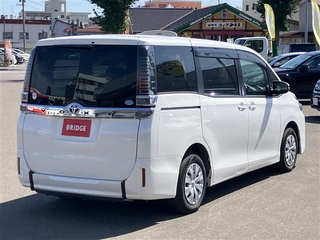 TOYOTA VOXY 4WD 2018