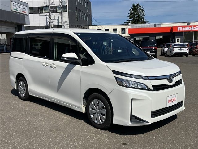 TOYOTA VOXY 4WD 2018