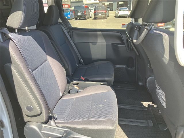 TOYOTA VOXY 4WD 2018