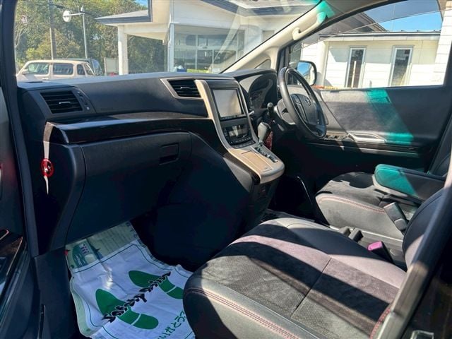 TOYOTA VELLFIRE 4WD 2013