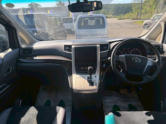 TOYOTA VELLFIRE 4WD 2013