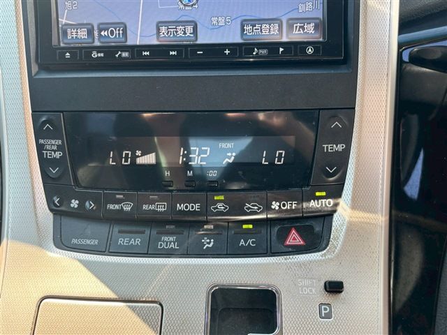 TOYOTA VELLFIRE 4WD 2013