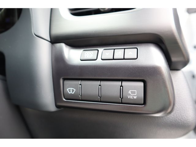 TOYOTA LEXUS UX300h 2025