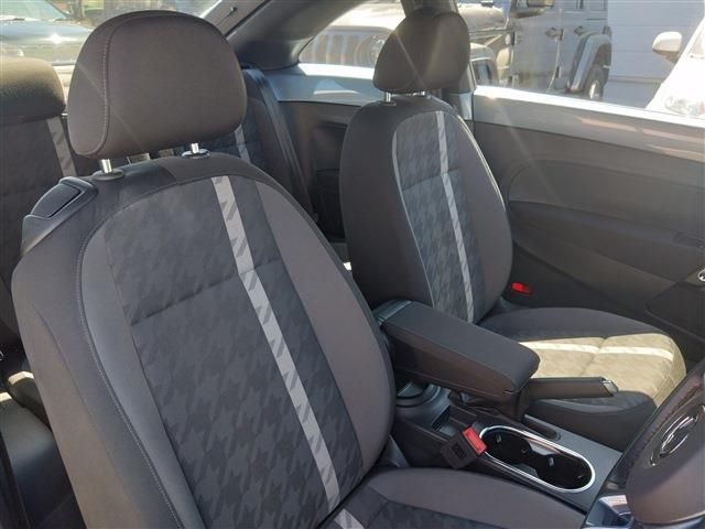 VOLKSWAGEN VOLKSWAGEN The BEETLE 2019