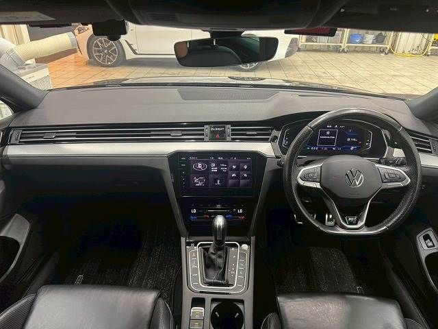 VOLKSWAGEN VOLKSWAGEN PASSAT VARIANT 2021