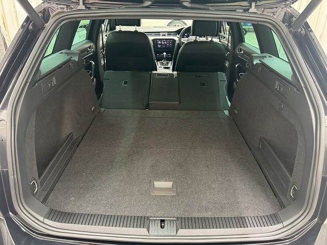 VOLKSWAGEN VOLKSWAGEN PASSAT VARIANT 2021