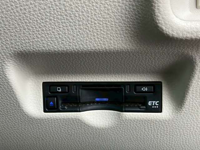 TOYOTA SIENTA HYBRID 2023