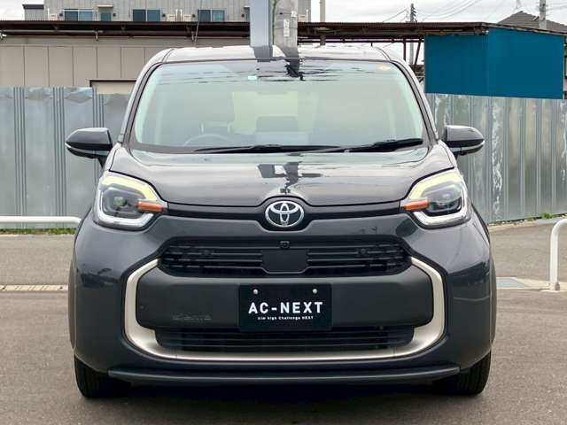 TOYOTA SIENTA HYBRID 2023