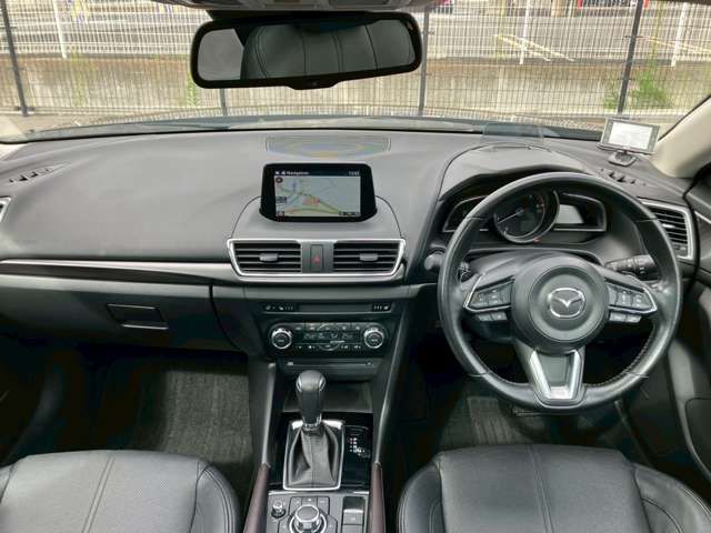 MAZDA AXELA SPORTS 2016