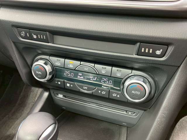 MAZDA AXELA SPORTS 2016