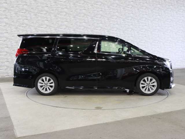 TOYOTA ALPHARD 2015