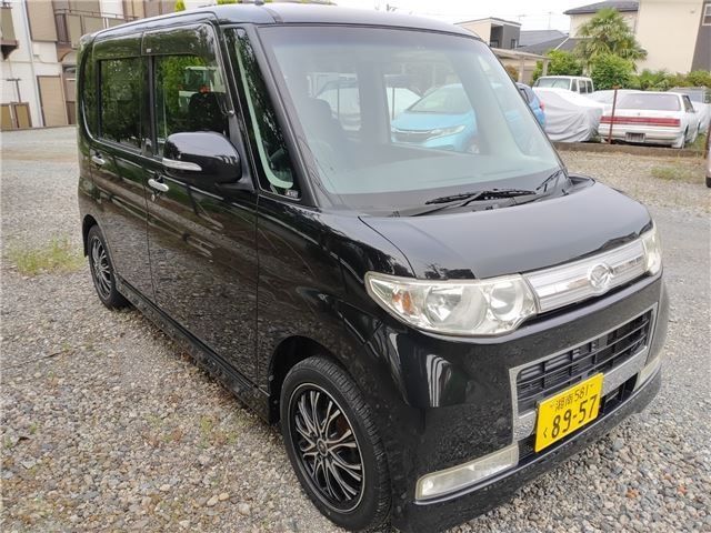 DAIHATSU TANTO CUSTOM 2010