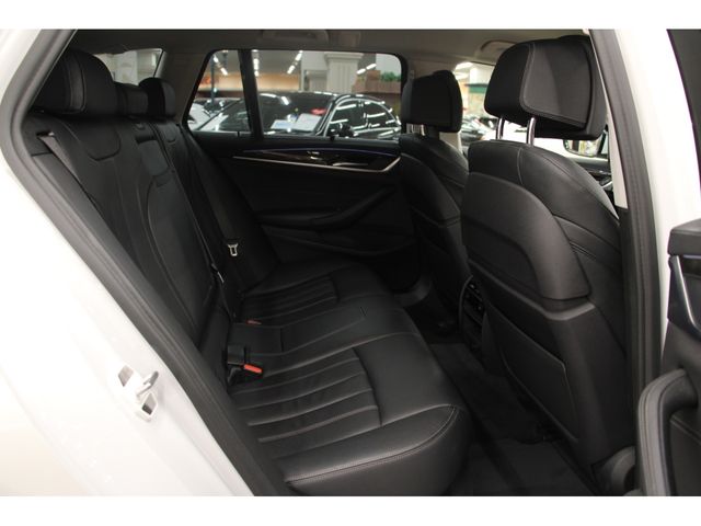 BMW BMW 5series TOURING 2017