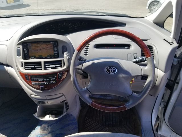 TOYOTA ESTIMA L 2003