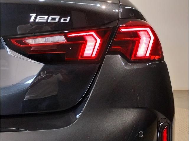 BMW BMW 1series 2025