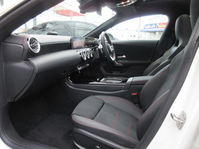 MERCEDES BENZ MERCEDES BENZ CLA class 2025