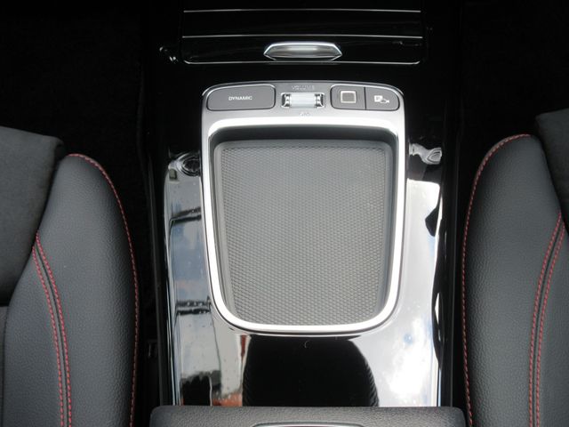 MERCEDES BENZ MERCEDES BENZ CLA class 2025