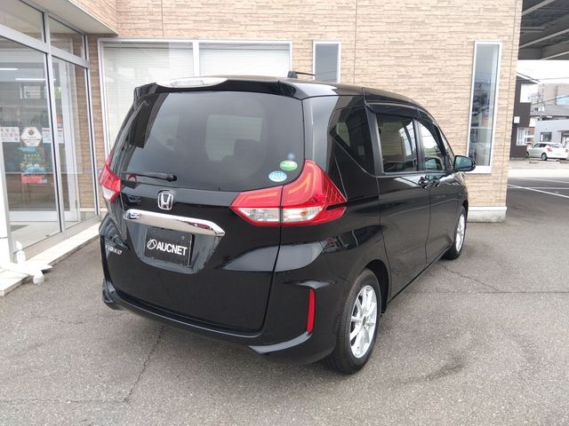 HONDA FREED 2016