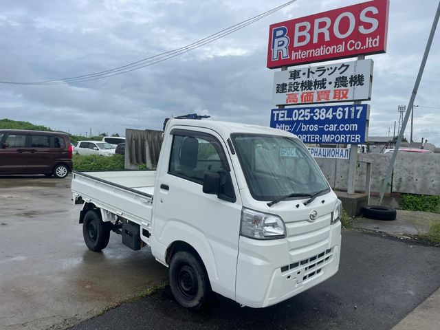 DAIHATSU HIJET truck 4WD 2015