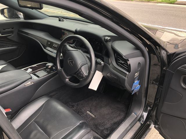 TOYOTA LEXUS LS500h 2020