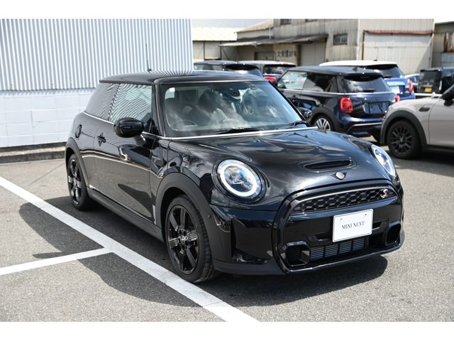 BMW MINI COOPER S 2024