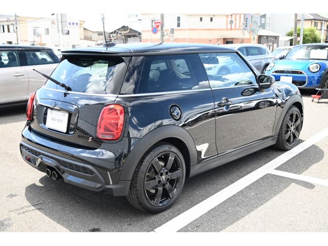 BMW MINI COOPER S 2024