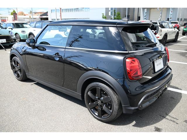 BMW MINI COOPER S 2024