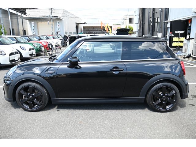 BMW MINI COOPER S 2024