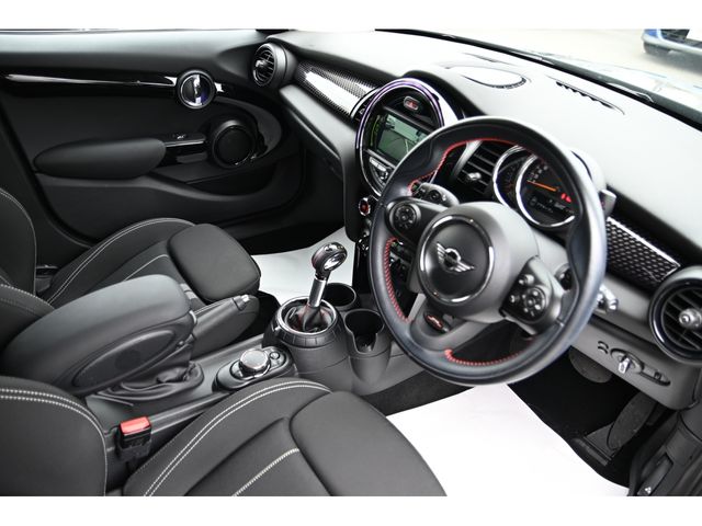 BMW BMW MINI COOPER S 5DOOR 2017