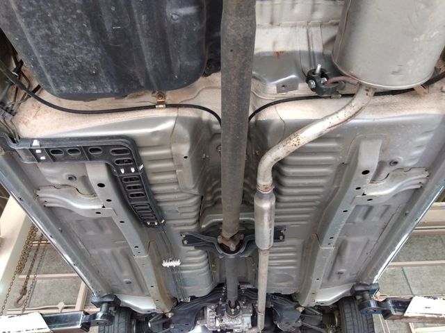 DAIHATSU MIRA GINO 4WD 2004