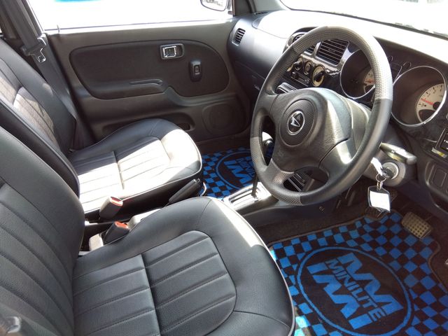 DAIHATSU MIRA GINO 4WD 2004