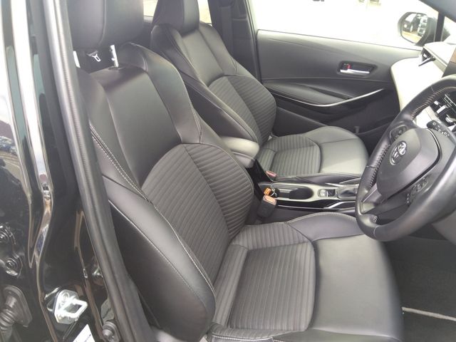 TOYOTA COROLLA TOURING HYBRID 4WD 2023